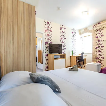 Daire Center With Jacuzzi Split
