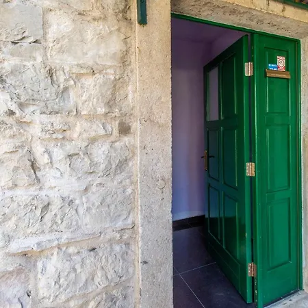 Center With Jacuzzi Apartmán