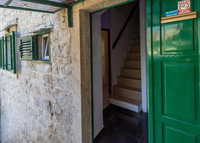 Apartament Center With Jacuzzi Split