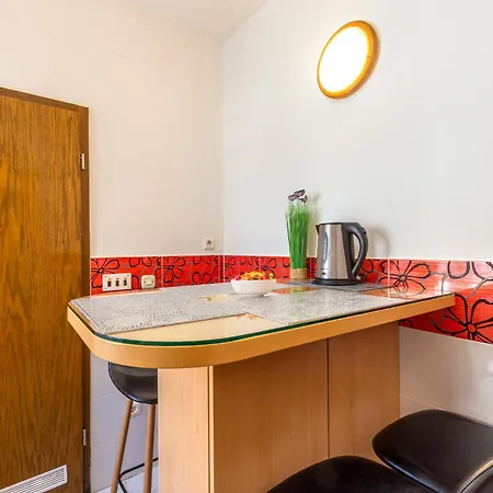 Apartment Center With Jacuzzi *