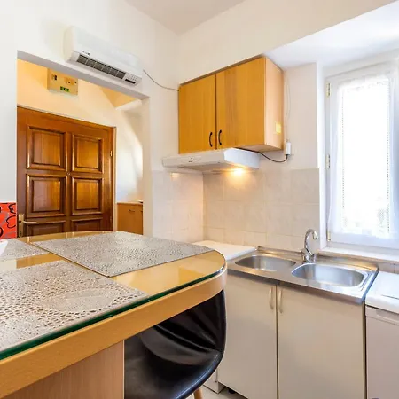Center With Jacuzzi Apartment