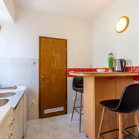 Center With Jacuzzi Apartment