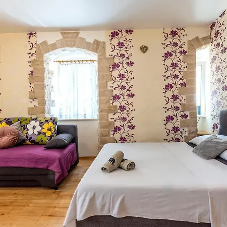 Center With Jacuzzi * Split