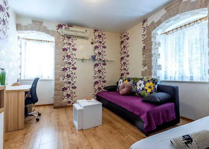 Center With Jacuzzi